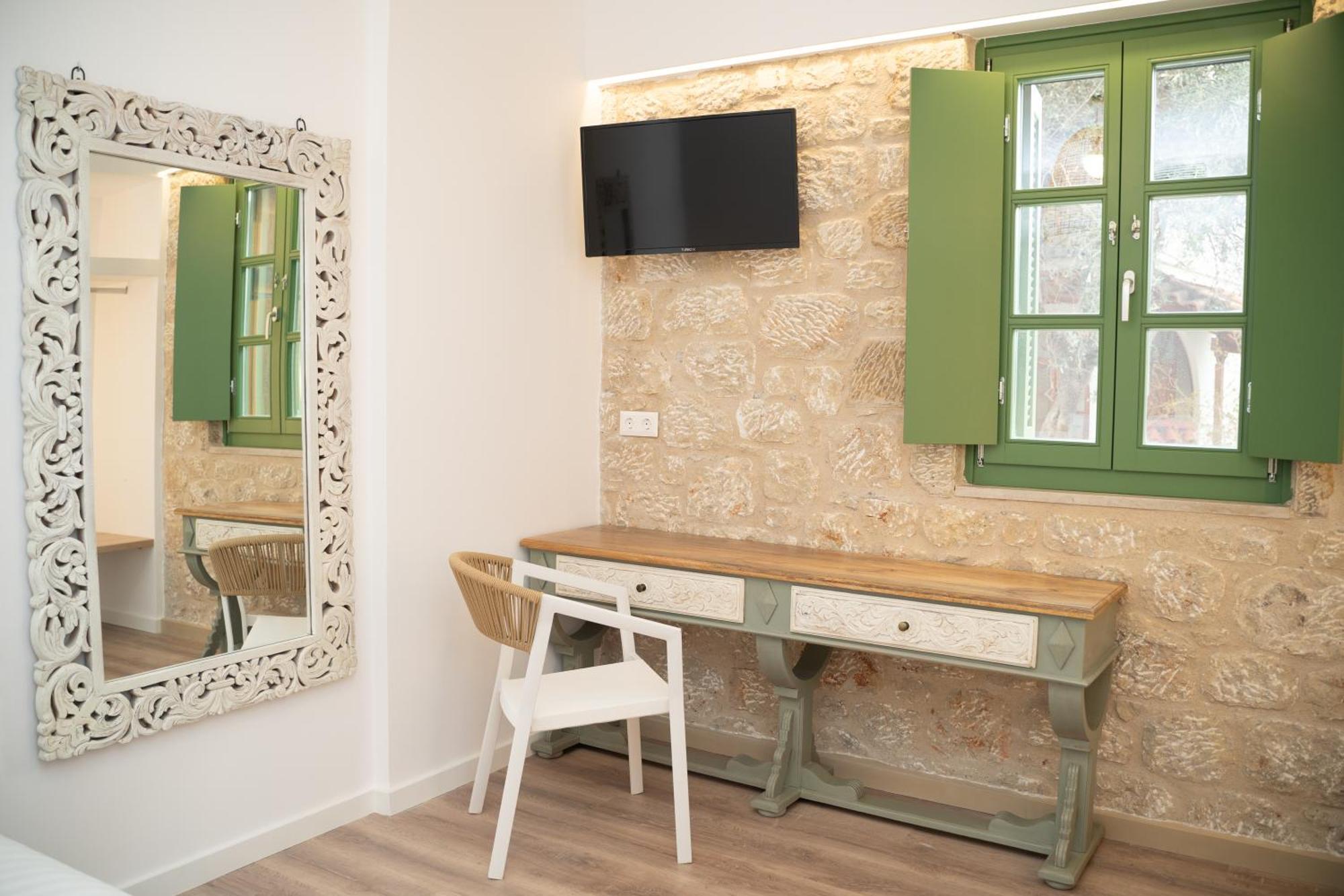 Olvio Suites Kardhamili Esterno foto
