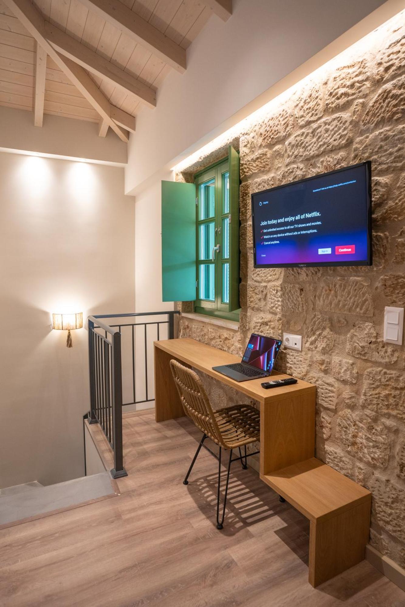 Olvio Suites Kardhamili Esterno foto