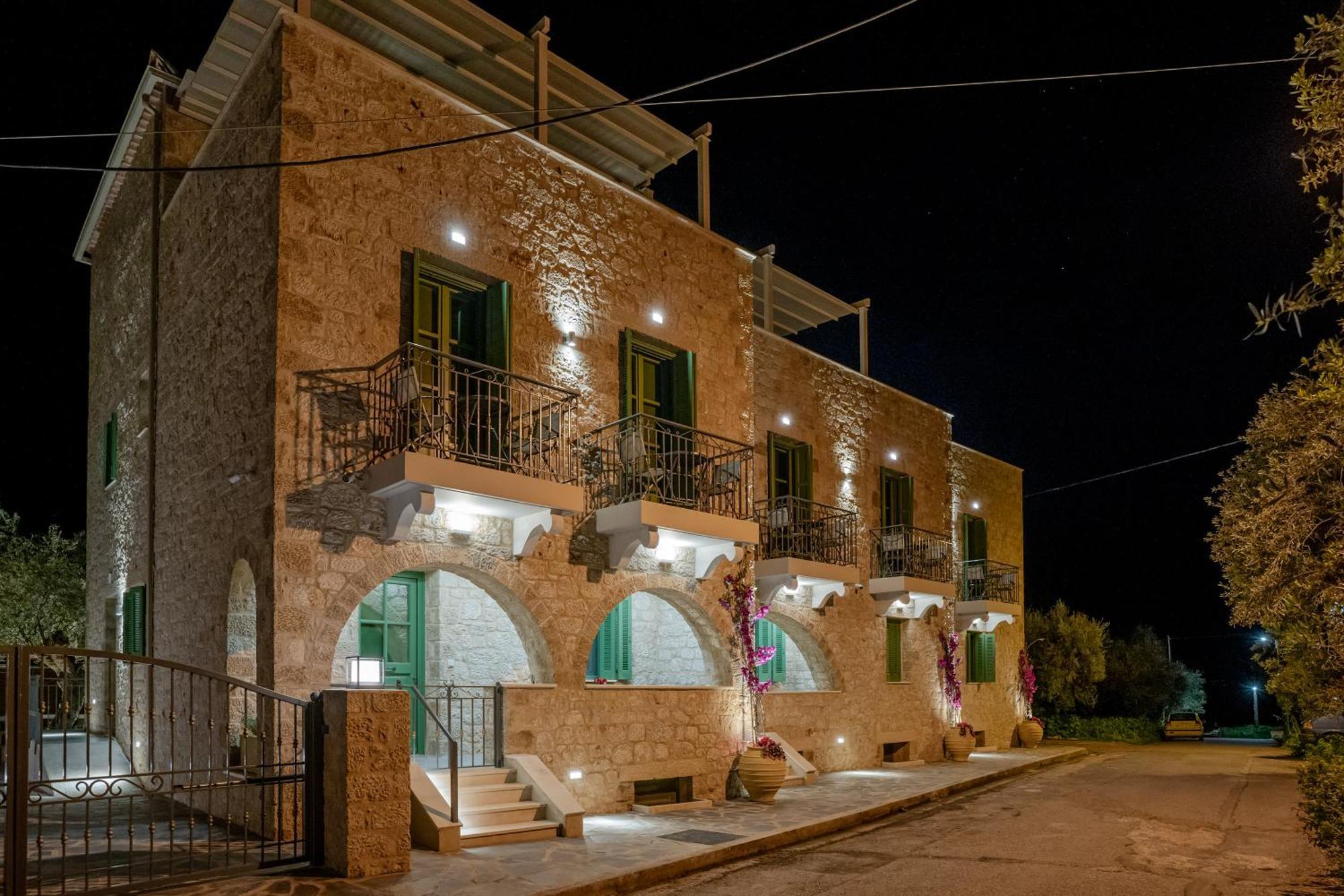 Olvio Suites Kardhamili Esterno foto
