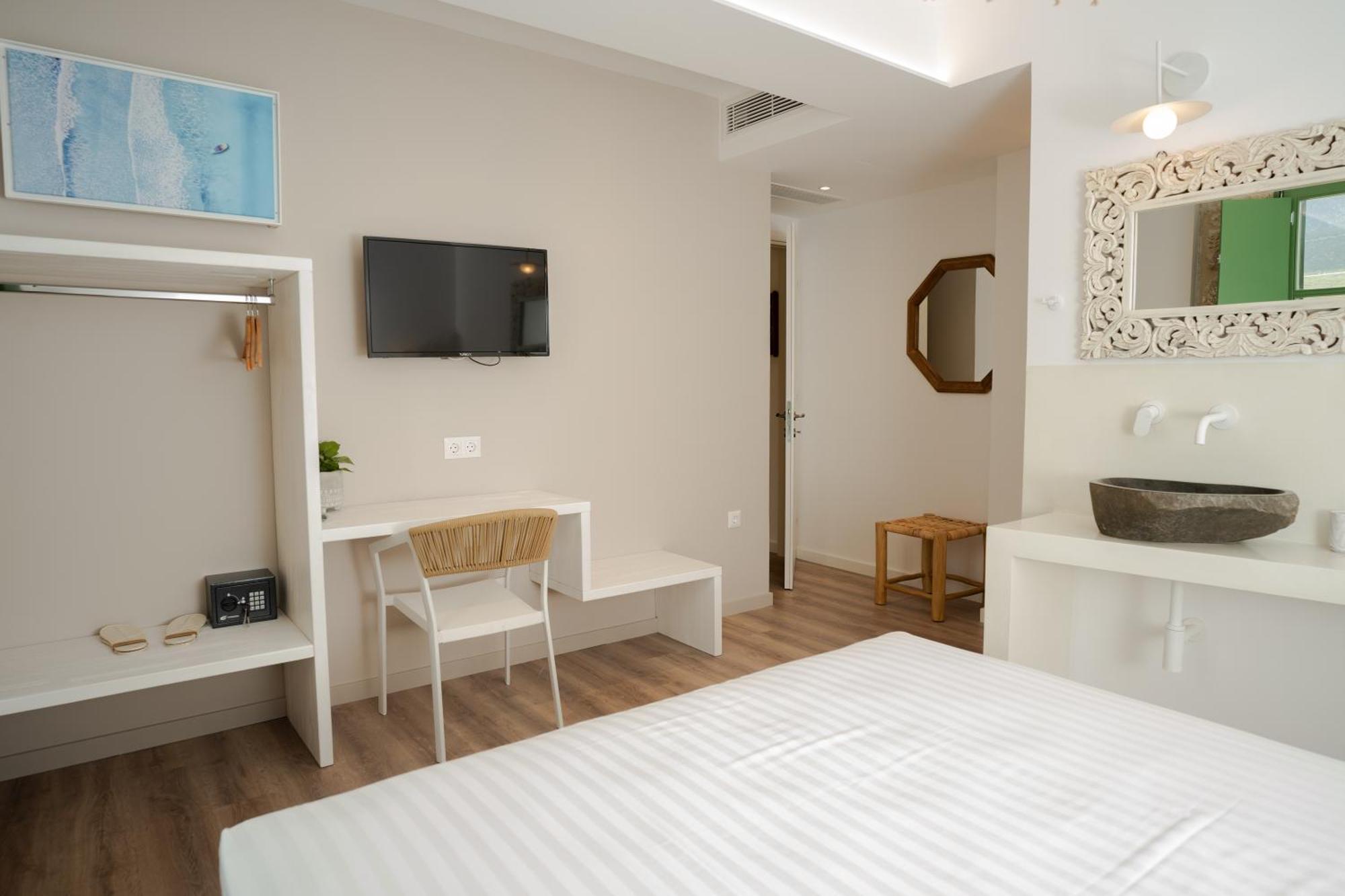 Olvio Suites Kardhamili Esterno foto